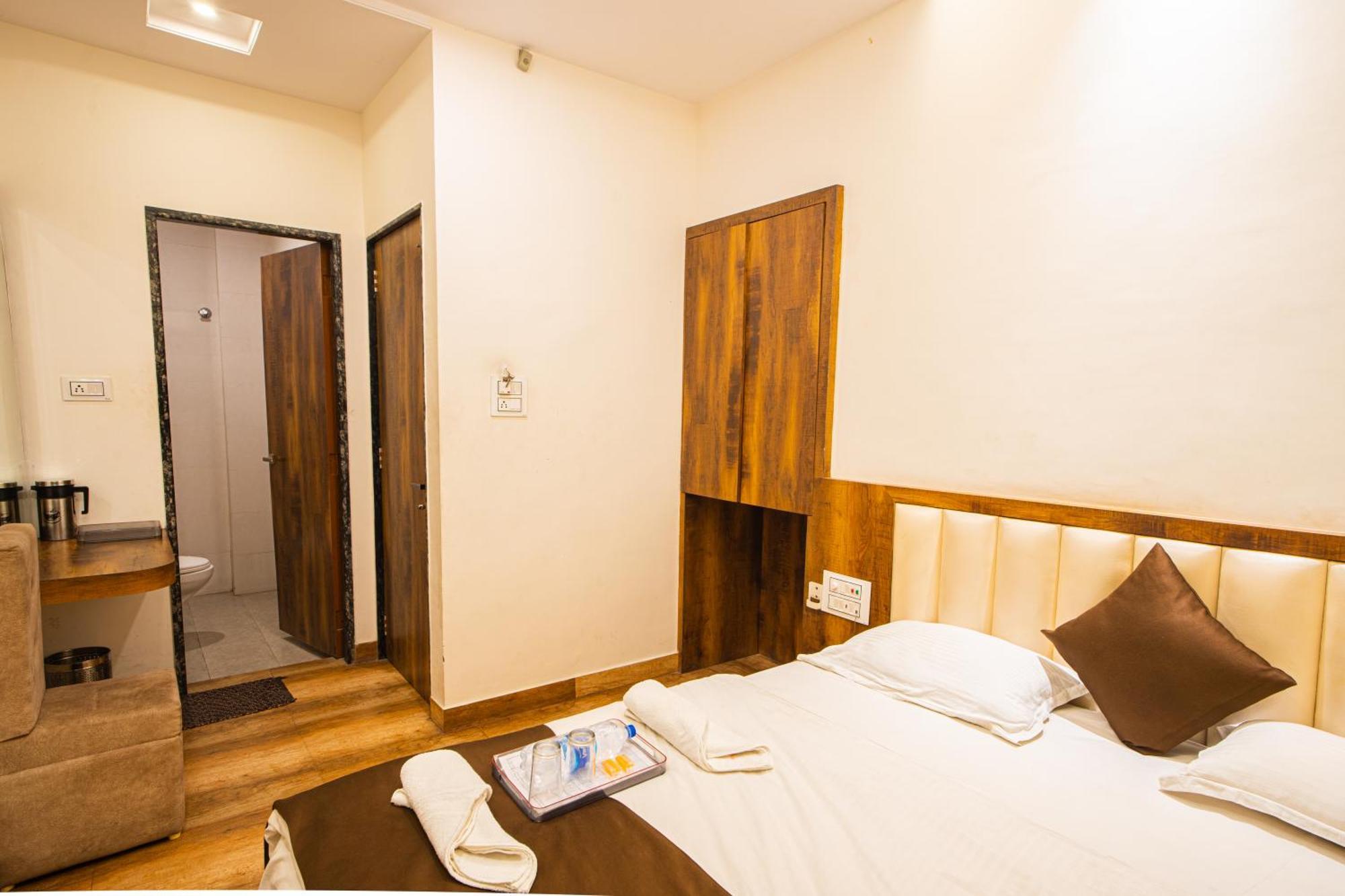 Hotel Khajanchi Кота Екстериор снимка
