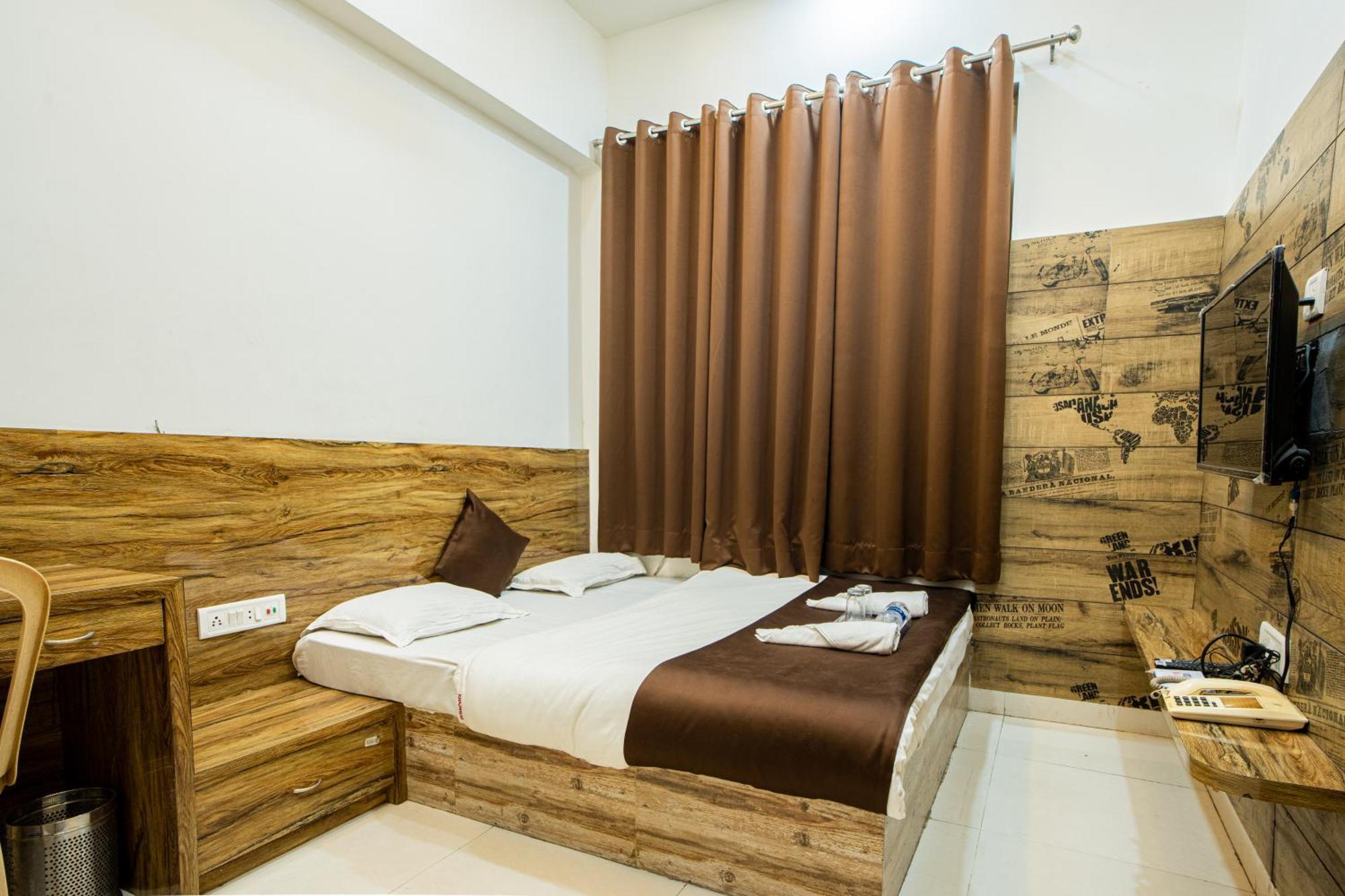 Hotel Khajanchi Кота Екстериор снимка