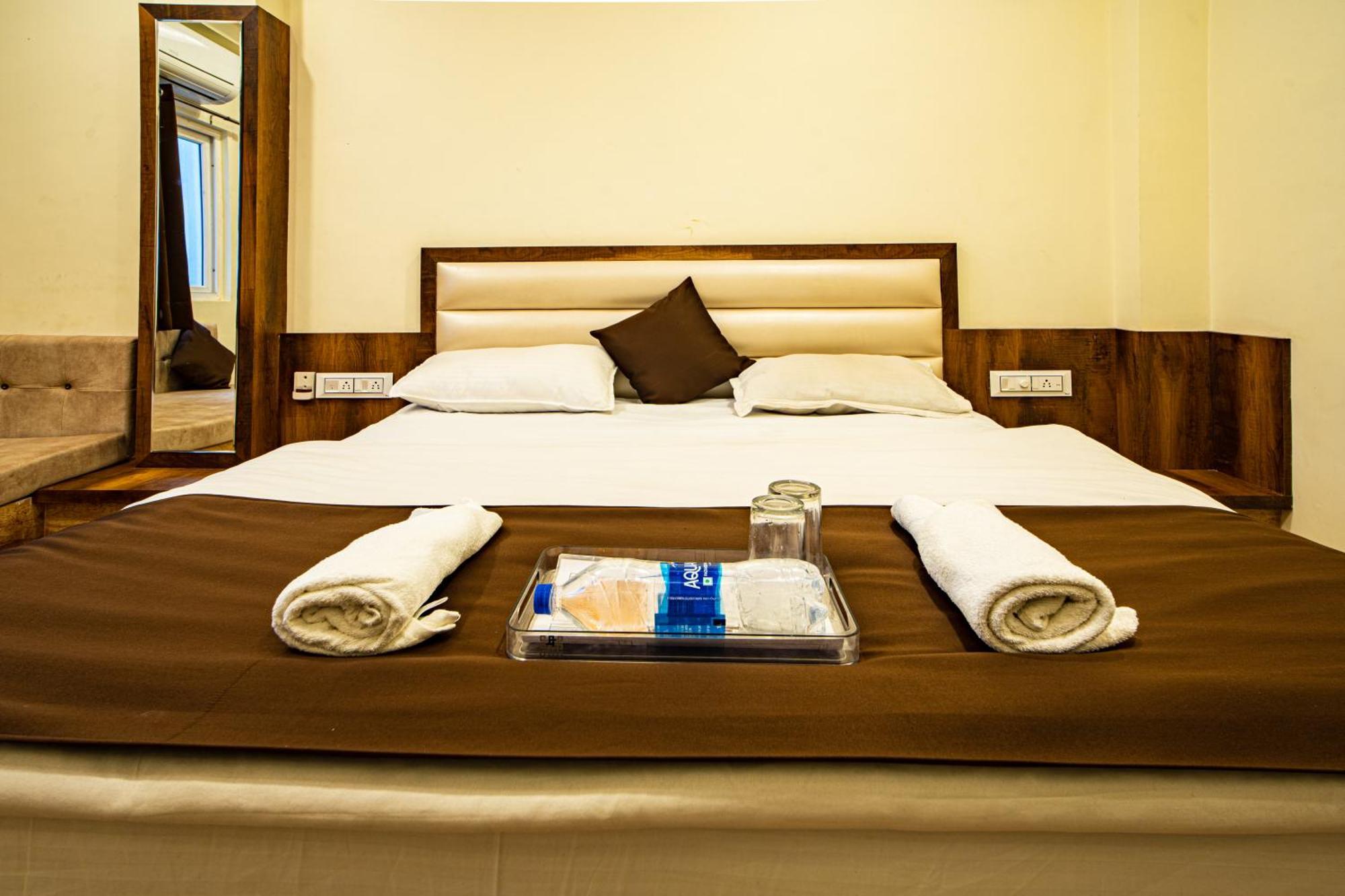 Hotel Khajanchi Кота Екстериор снимка