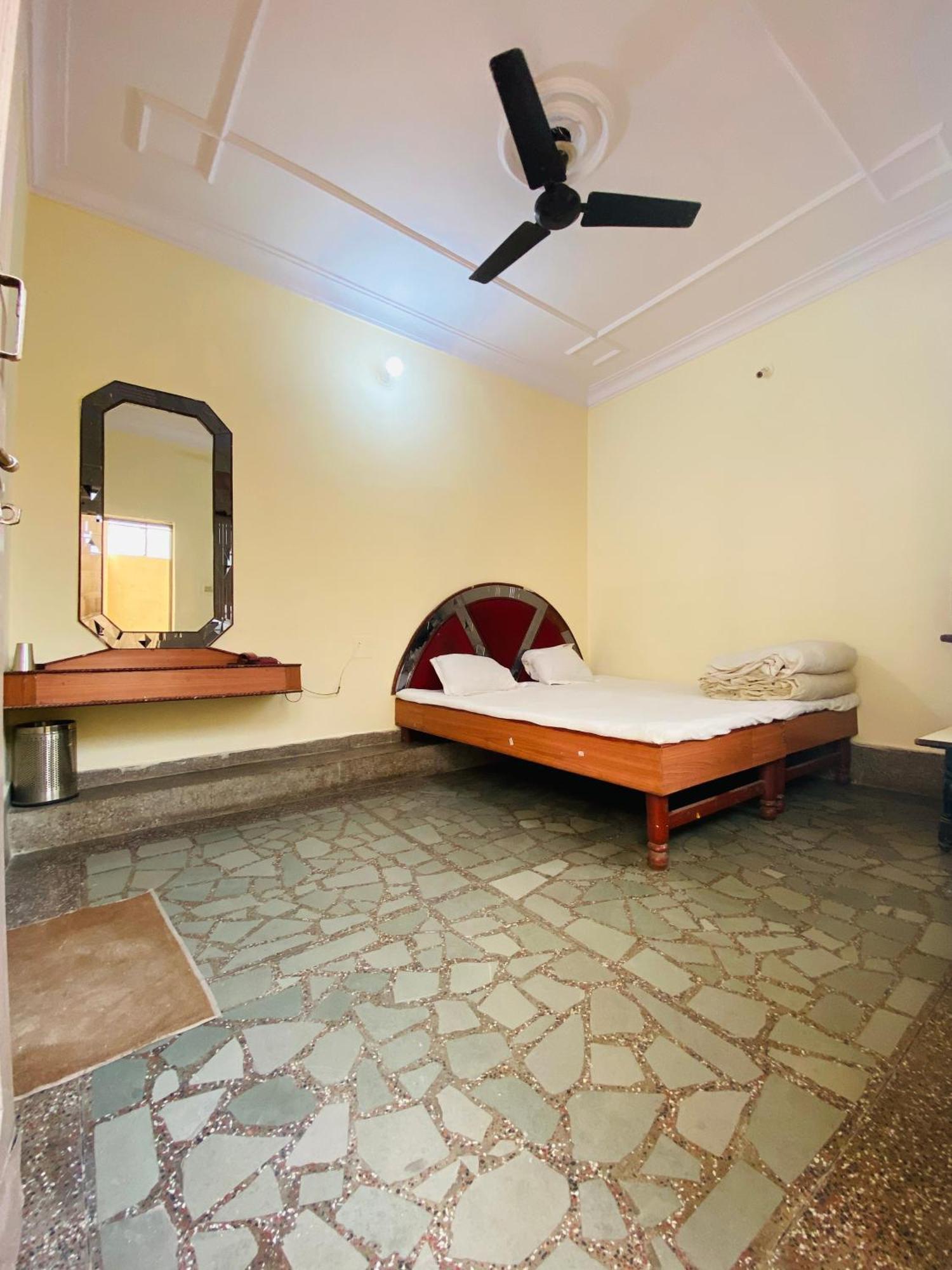 Hotel Khajanchi Кота Екстериор снимка