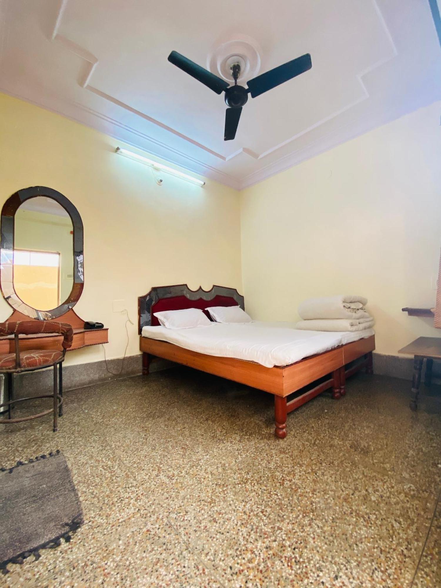 Hotel Khajanchi Кота Екстериор снимка